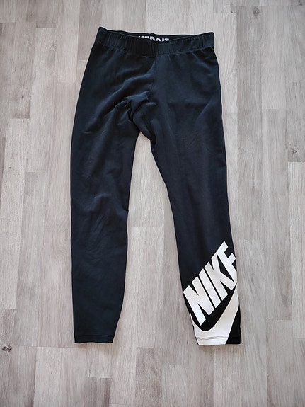 Nike treenitrikoot S musta