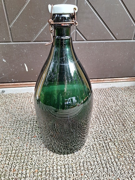 Iso vihreä pullo L96