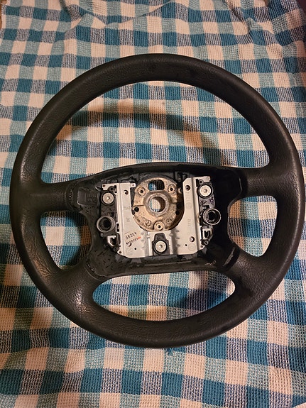Ohjauspyörä / ratti - Volkswagen Golf variant IV -04