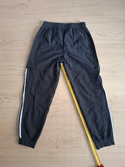 Adidas ulkoiluhousut 170cm