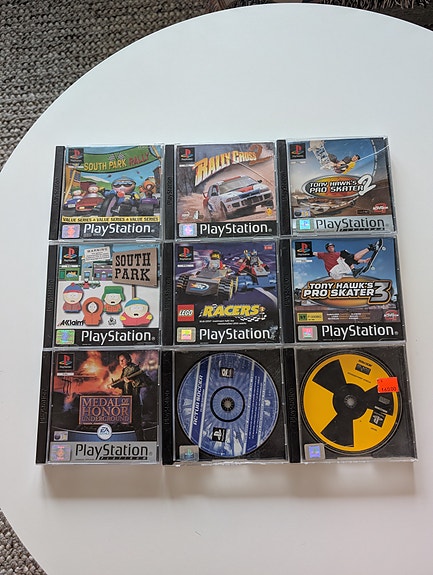 PS1 pelejä