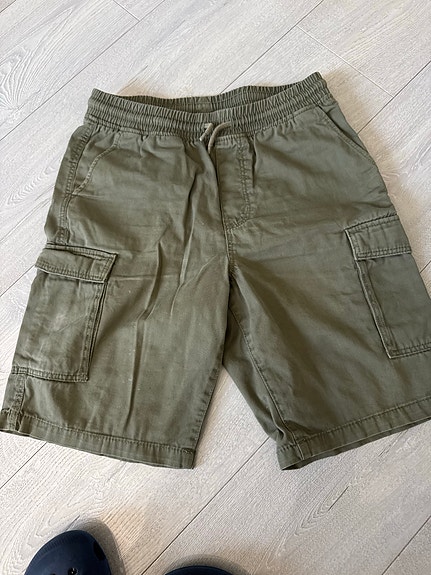 Vihreä cargo Shortsit koko 158