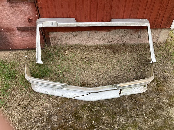 BMW helmalevikkeet ja puskurit