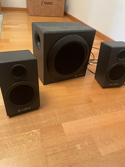 Logitech 2.1 kaiutinsetti subwooferilla