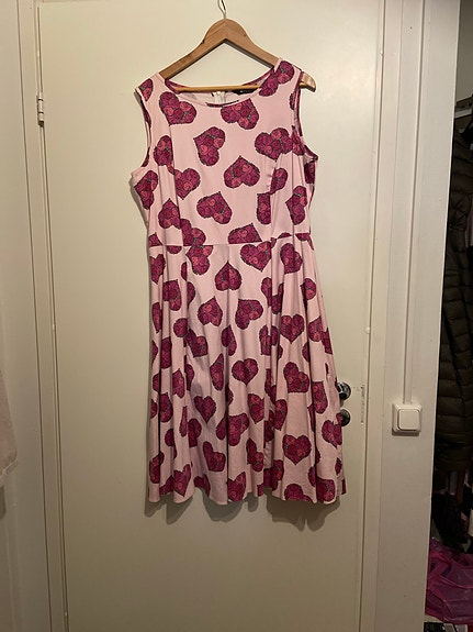 Lady Vintage kellomekko