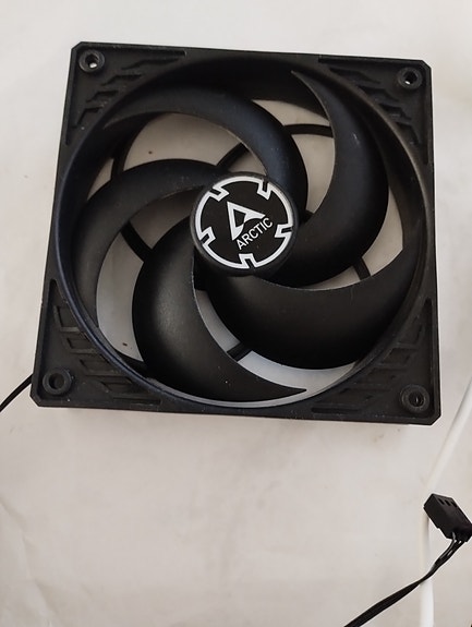 12 cm tuuletin