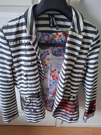 Desigual bleiseri