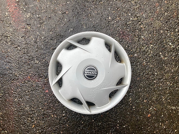 Volvo S70 Alkuperäinen pölykapseli 15” 1Kpl