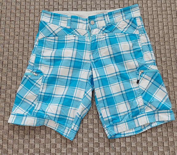 Peak Performance golf -malliston shortsit xs