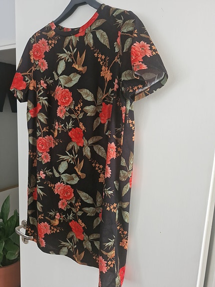 Kukkamekko / Tunika XL