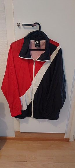 Nike tuulitakki