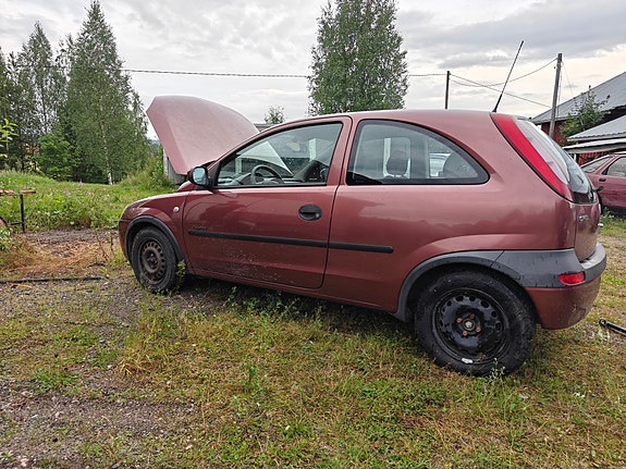 Opel Corsa -01 OSINA