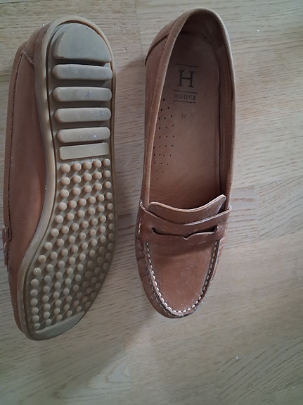 Naisten uudet loaferit