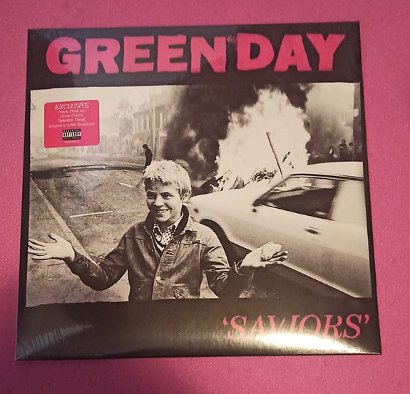 Green Day Saviors vinyylilevy (Neon pink/green limited)