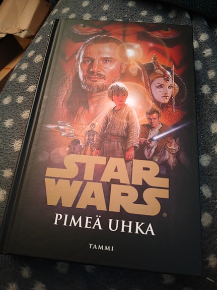 Star Wars Pimeä uhka ( uusi )