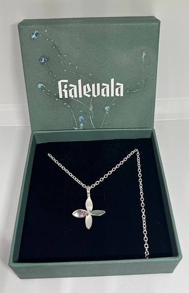Kalevala hopeinen ystävänristi