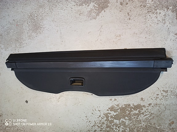 Ford Focus takatilan suoja