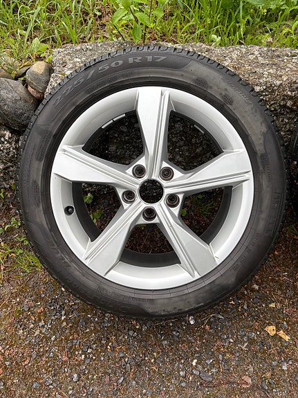Audin OEM 17” vanteet kesärenkailla