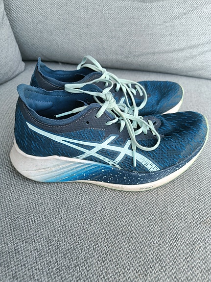 Asics magic speed