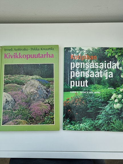 2x puutarha kirja Kivikko & pensaat ja puut