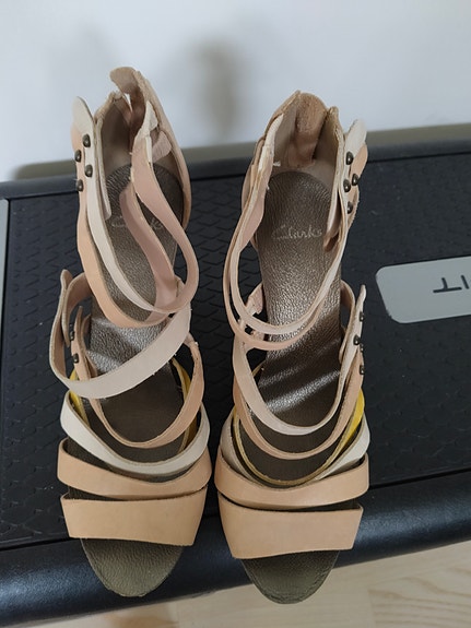 Clarks sandaalit 40