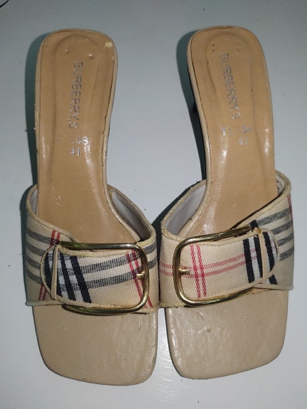 BURBERRY Sandaalit, koko 41