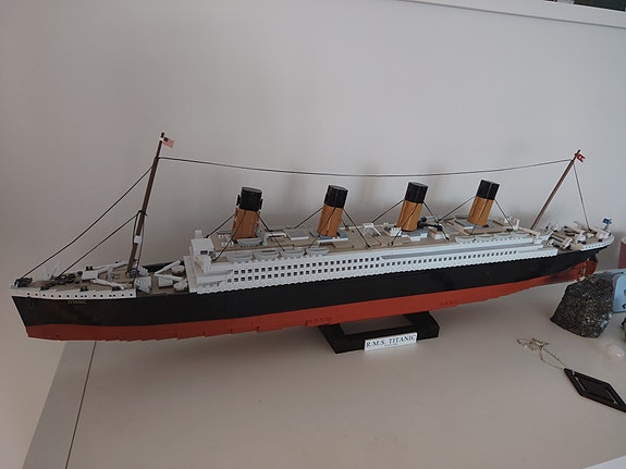 Cobi titanic laiva