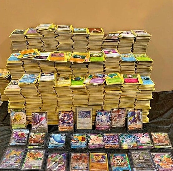 Ostetaan Pokemon Kortteja ja sealediä