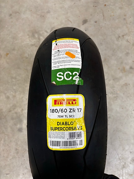 Pirelli Diablo Supercorsa V3 SC2 180/60 | Tori