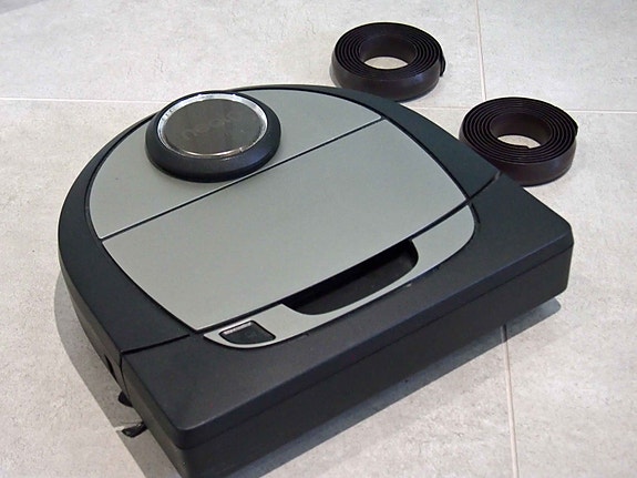 Neato Botvac D7 robotti-imuri