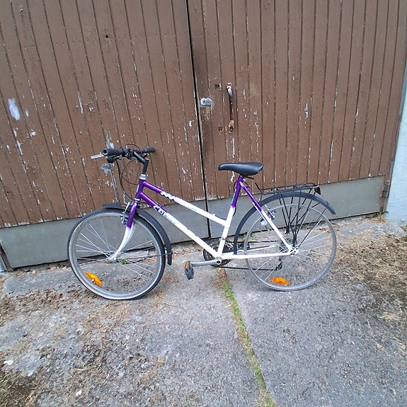 pyörä myytävänä - Carat, violetti/ valkoinen