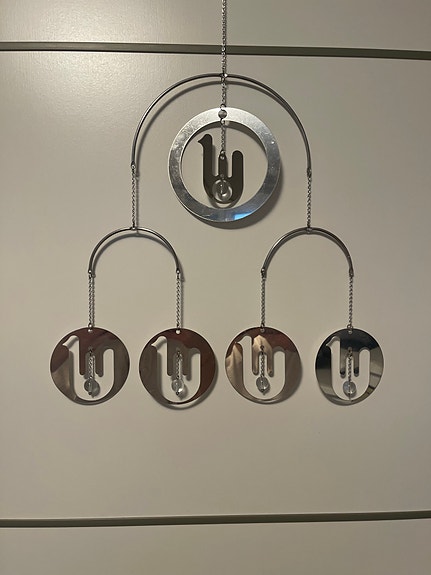 Aarikka metallinen mobile ”joutsenlampi”