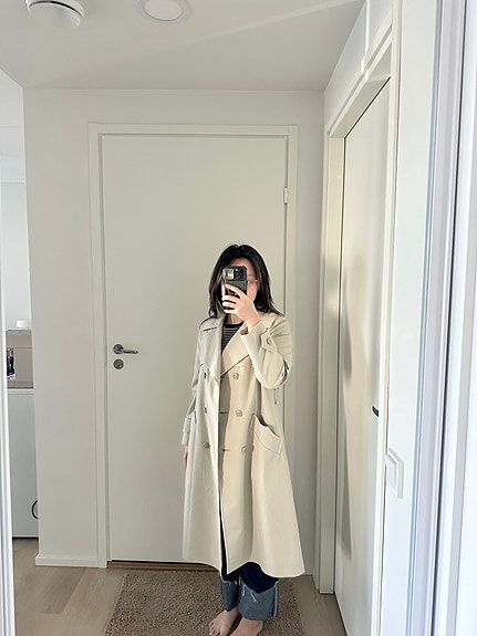 Trenssitakki/ Trench coat