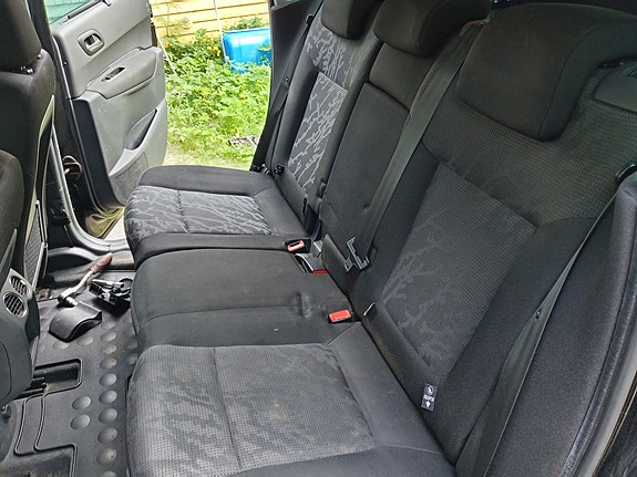 Peugeot 3008 -10 takapenkit