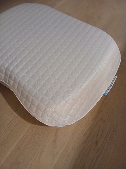 Viilentävä ergonominen tyyny