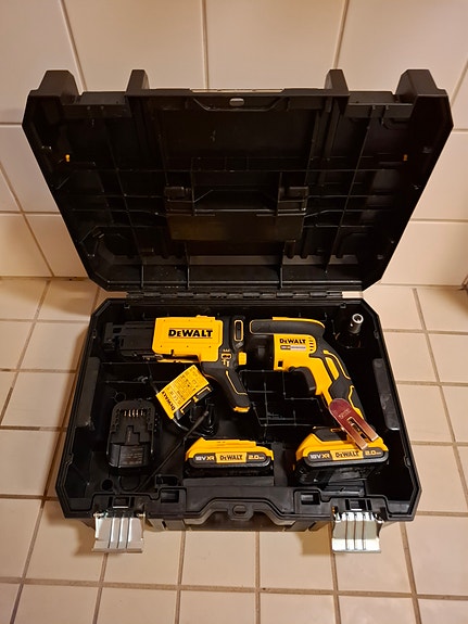 Uusi DeWalt DCF620D2K 18V XR Brushless nauharuuvinväännin
