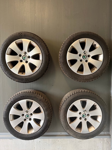 Continental VikingContact 8 -talvirenkaat 205/55 R16 – Škoda-aluvanteilla