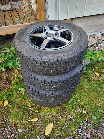 Product image 1 of 2