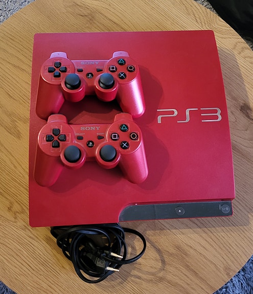 PS3 Slim Scarlet Red (CECH-3004B), ohjaimet ja pelit