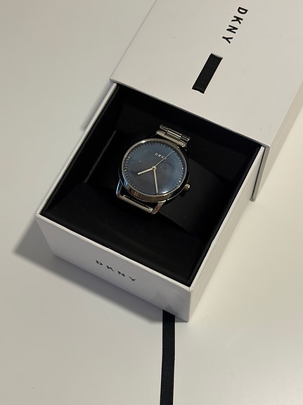 DKNY Rannekello