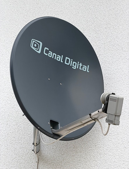 Canal Digital 60 cm lautasantenni + mikropää