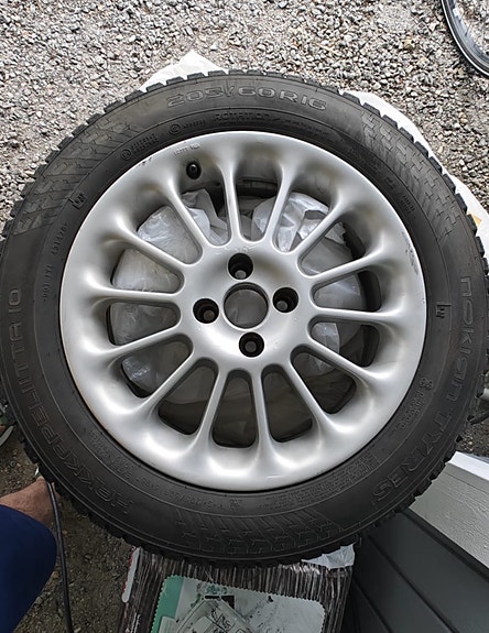 Nokian Hakkapelliitta 10 nasta rengas 4x