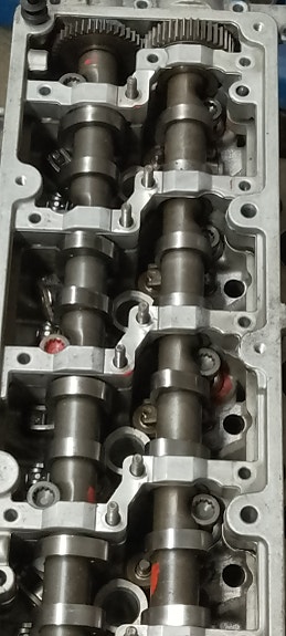 Volkswagen Audi sylinterikansi 03L103265X