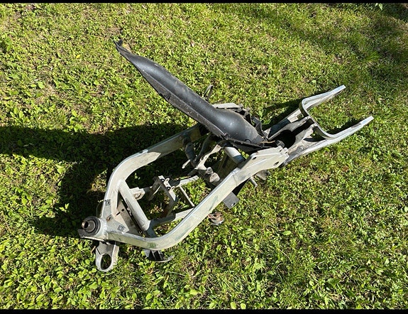 Derbi GPR 125 kilvellinen runko