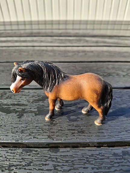 Schleich poni