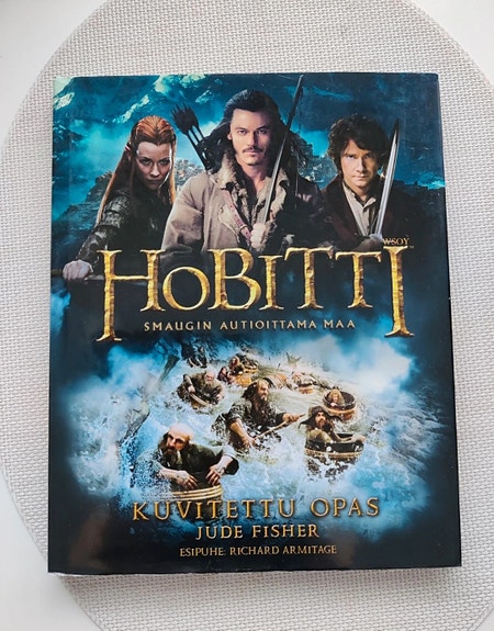 Hobitti Smaugin autioittama maa (kuvitettu opas)