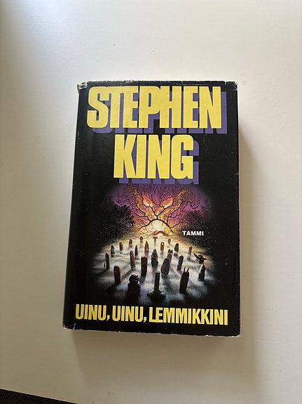 Stephen King Uinu, uinu, lemmikkini kovakantinen kirja