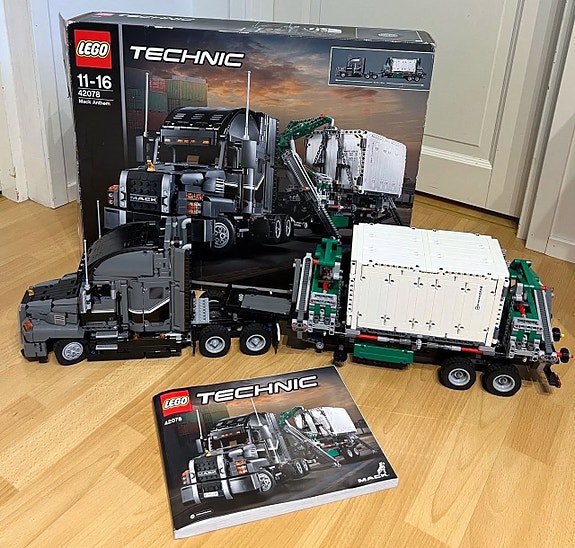 LEGO Technic Mack Anthem 42078 kuorma-auto