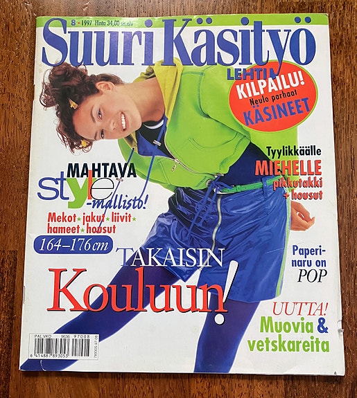 Suuri Käsityö 8/1997 : Nuorisolle 21 vaatetta 8 kaavalla