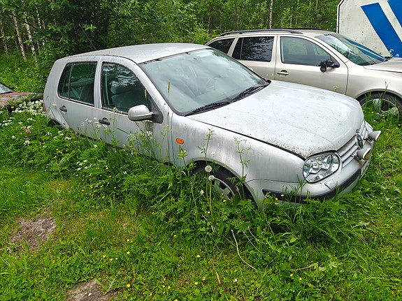 VW golf 1.6 bensa osina/kokonaa